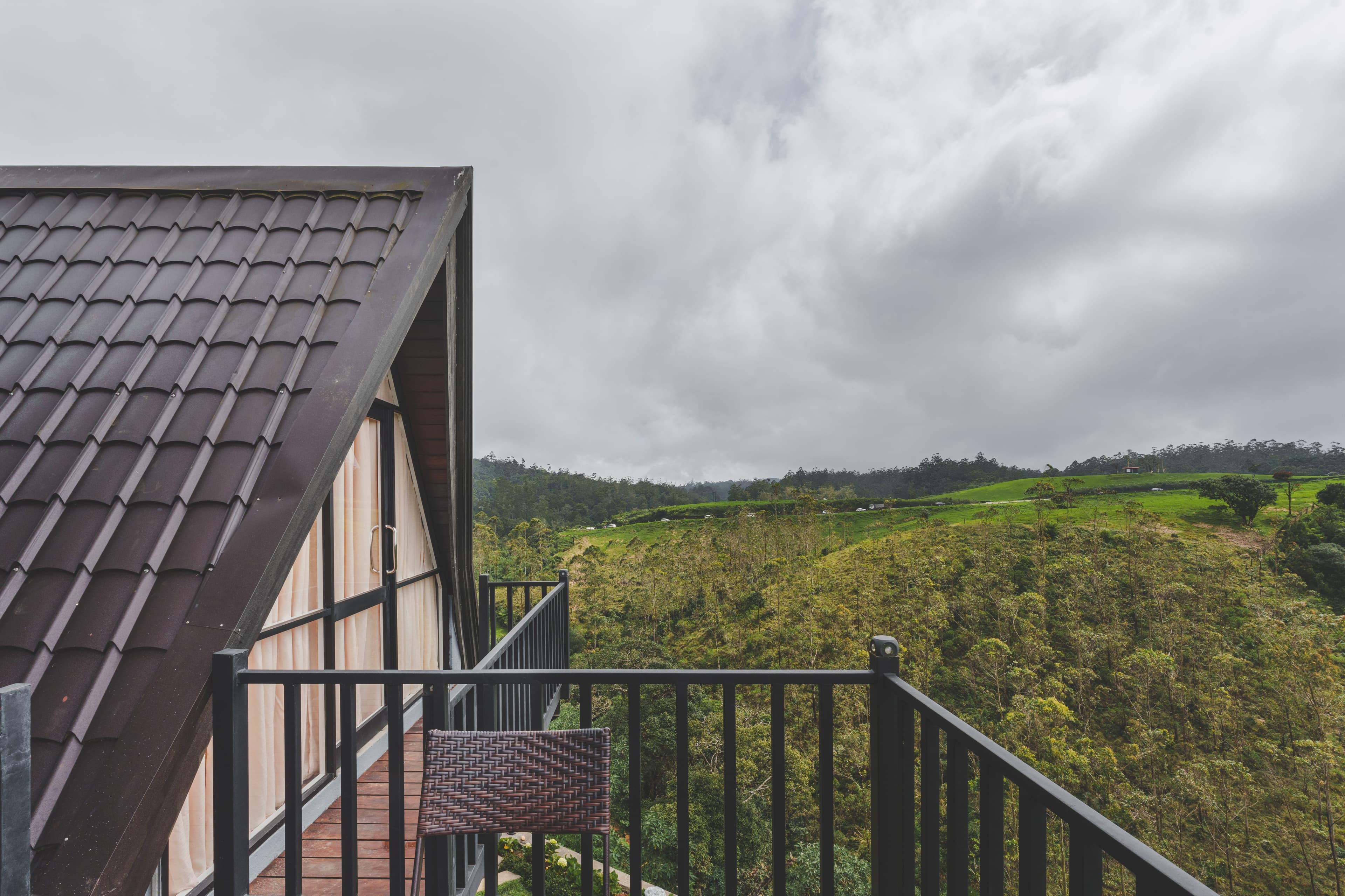 Chalet Cove — exterior