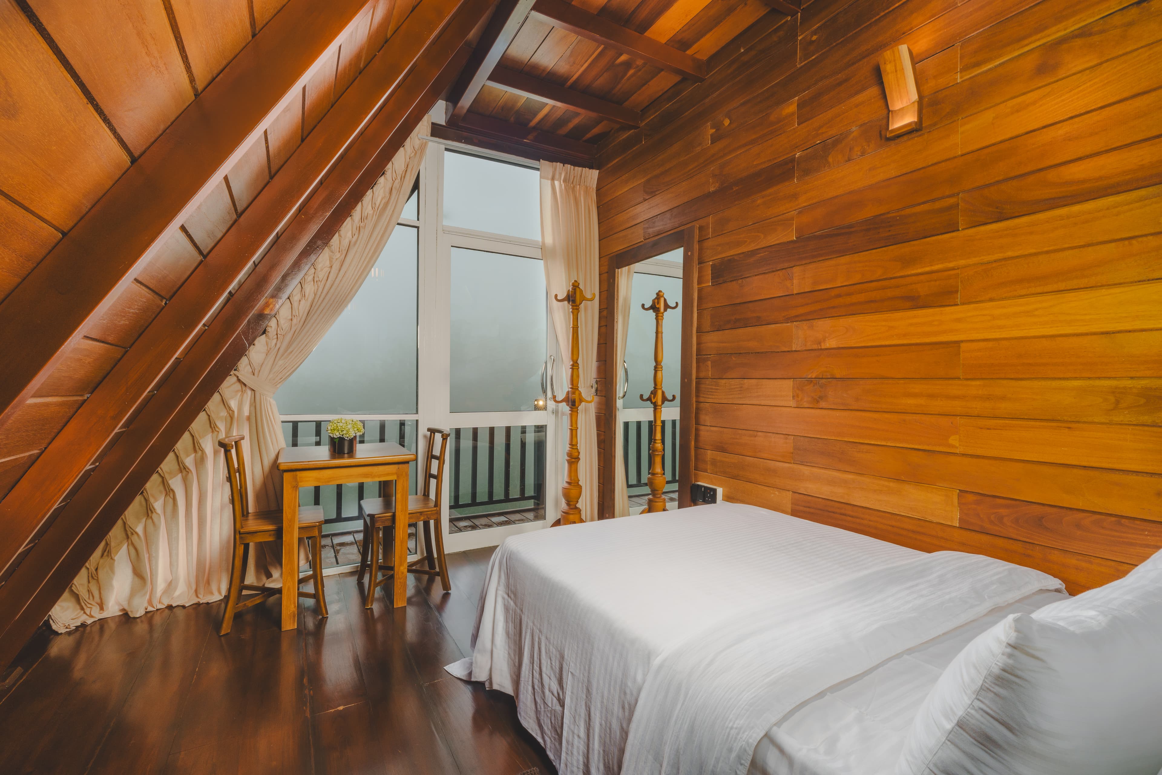 Chalet Grandeur — interior
